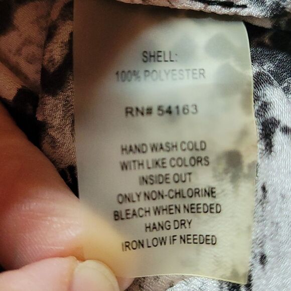 Calvin Klein woman's animal print ombre button up shirt - Picture 5 of 7